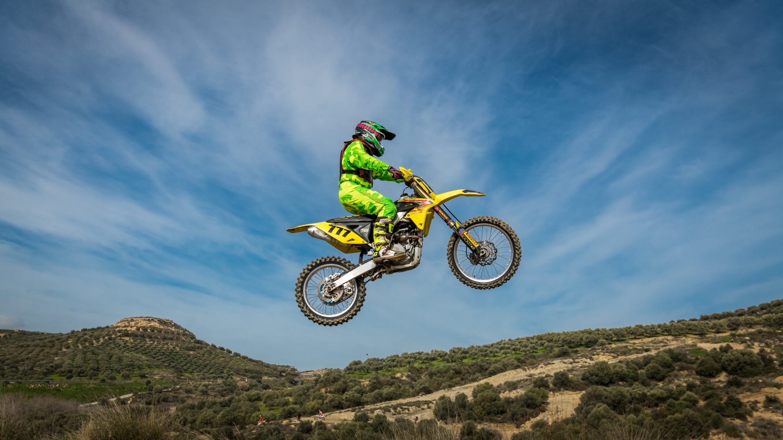 Motocross: Jak wybrać idealny motocykl i maksymalnie wykorzystać jego potencjał?